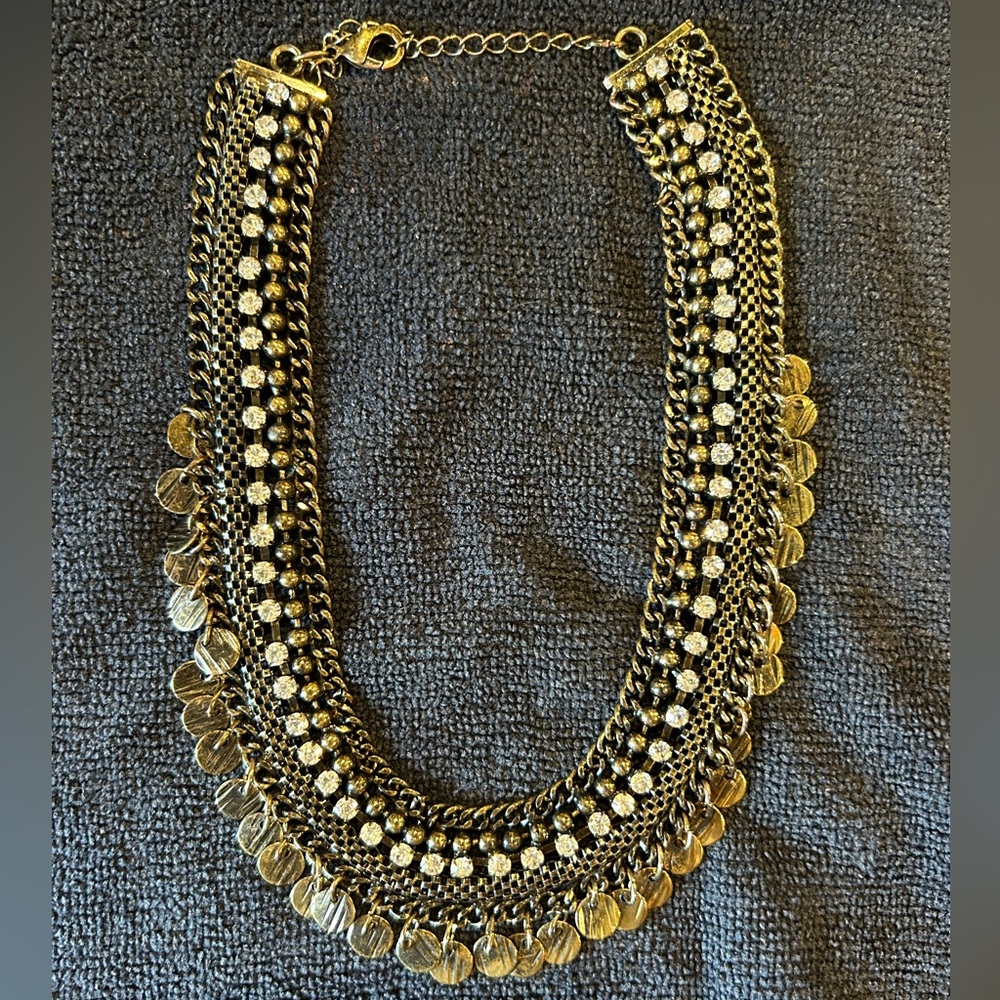 Detailed choker necklace